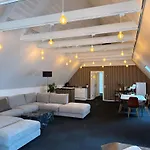 Hotell Visionhouse *