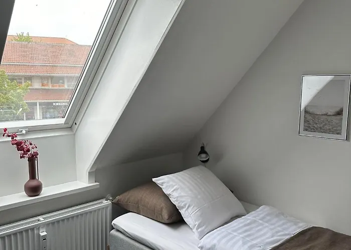Visionhouse Hotel *